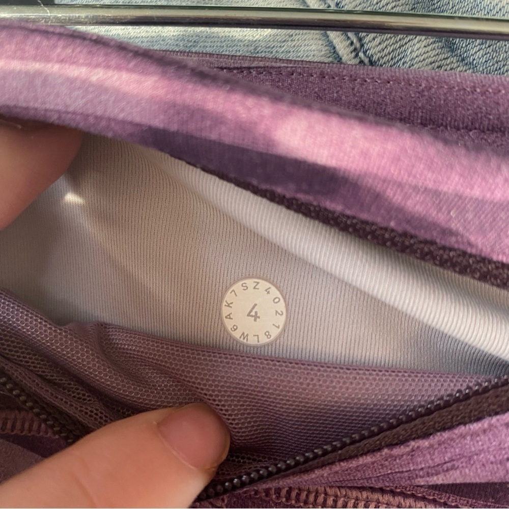 Lululemon Athletica Purple Leggings with Wide Waistband capri‎ - Picture 4 of 5